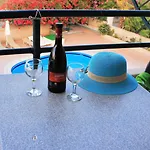 Appart hôtel John Mary 4*