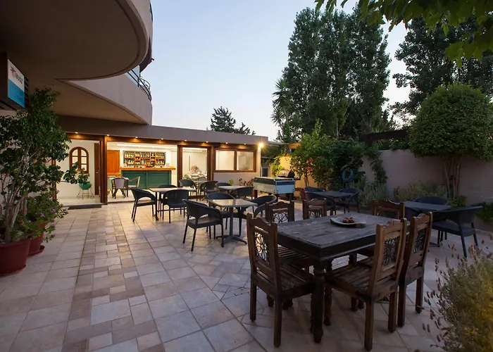 John Mary Aparthotel 4*